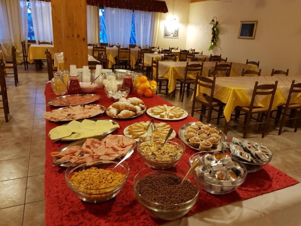 Royal Hotel Paolino Cavareno Dış mekan fotoğraf