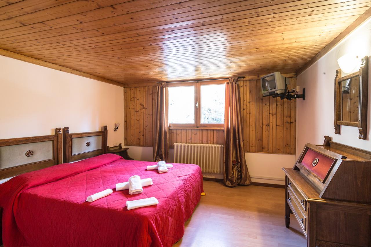Royal Hotel Paolino Cavareno Dış mekan fotoğraf